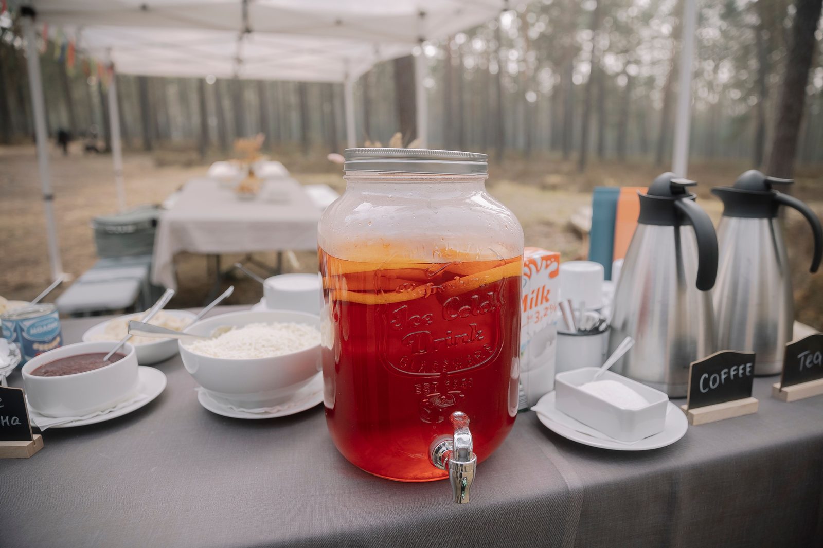 Coffee and tea station with iced drink dispenser (stock photo)